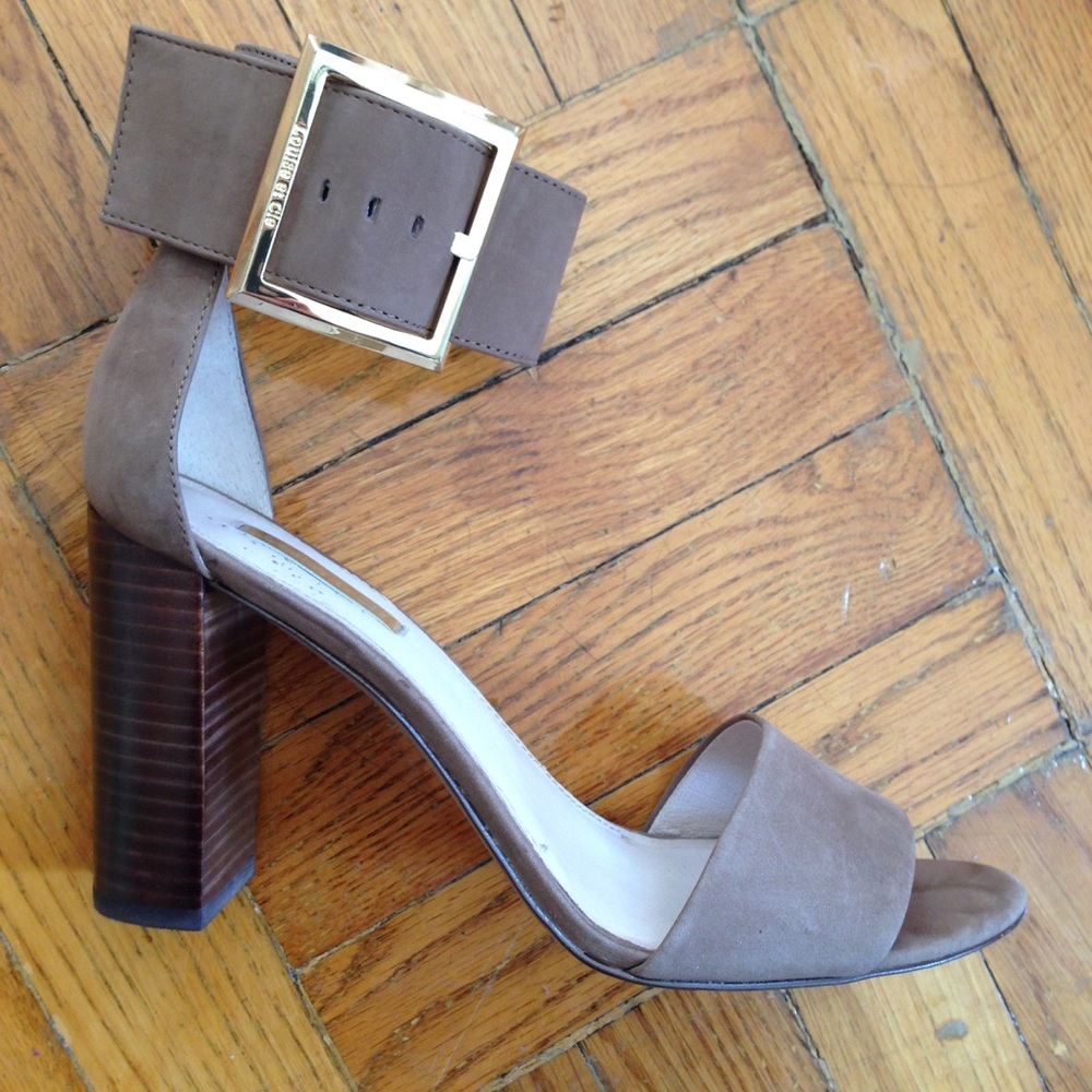 Vince Camuto - Tova Kid Suede Heel - 9.5